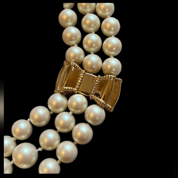 Kate Spade 3 strand pearl necklace - Picture 2 of 4